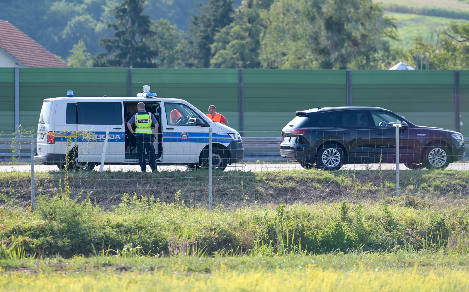 Tragedija u Međimurju Automobil sletio s ceste vozač ispao iz vozila