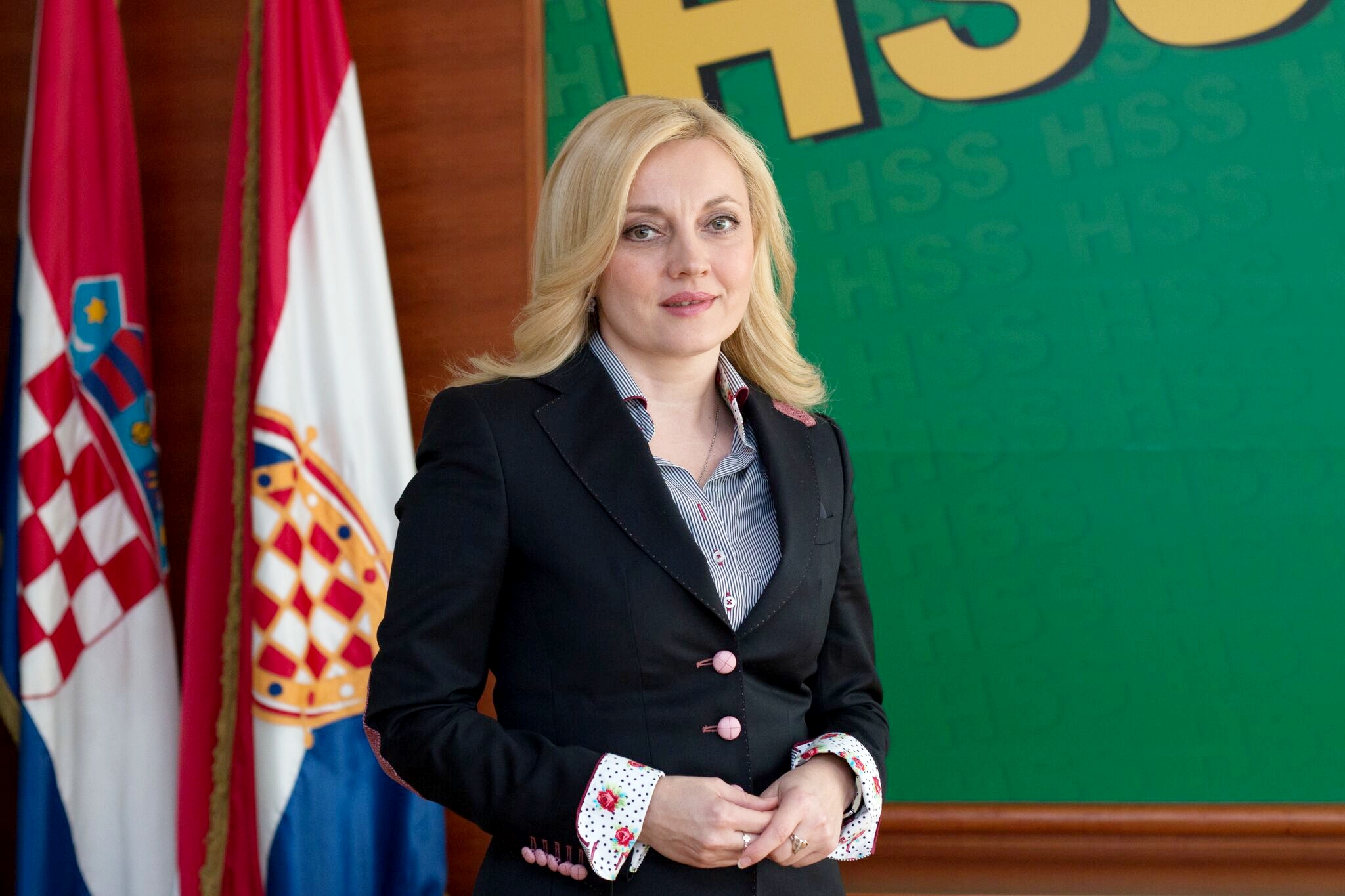 izlazi 4 mjeseca, ali nije ekskluzivno