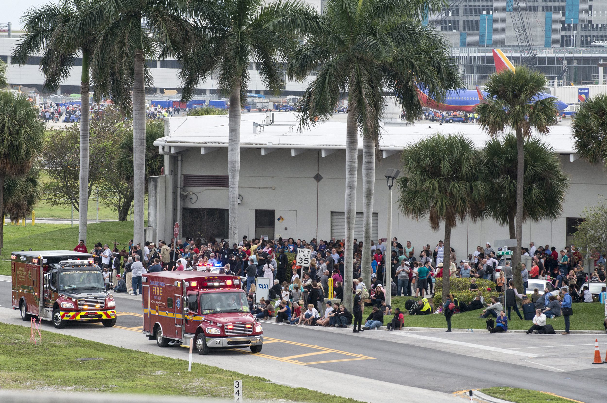 Новости украины сегодня во флориде. Аэропорт Флорида. Fort Lauderdale Florida Военная база. Форт Лодердейл аэропорт. Аэропорт форта Лодердейл фото.