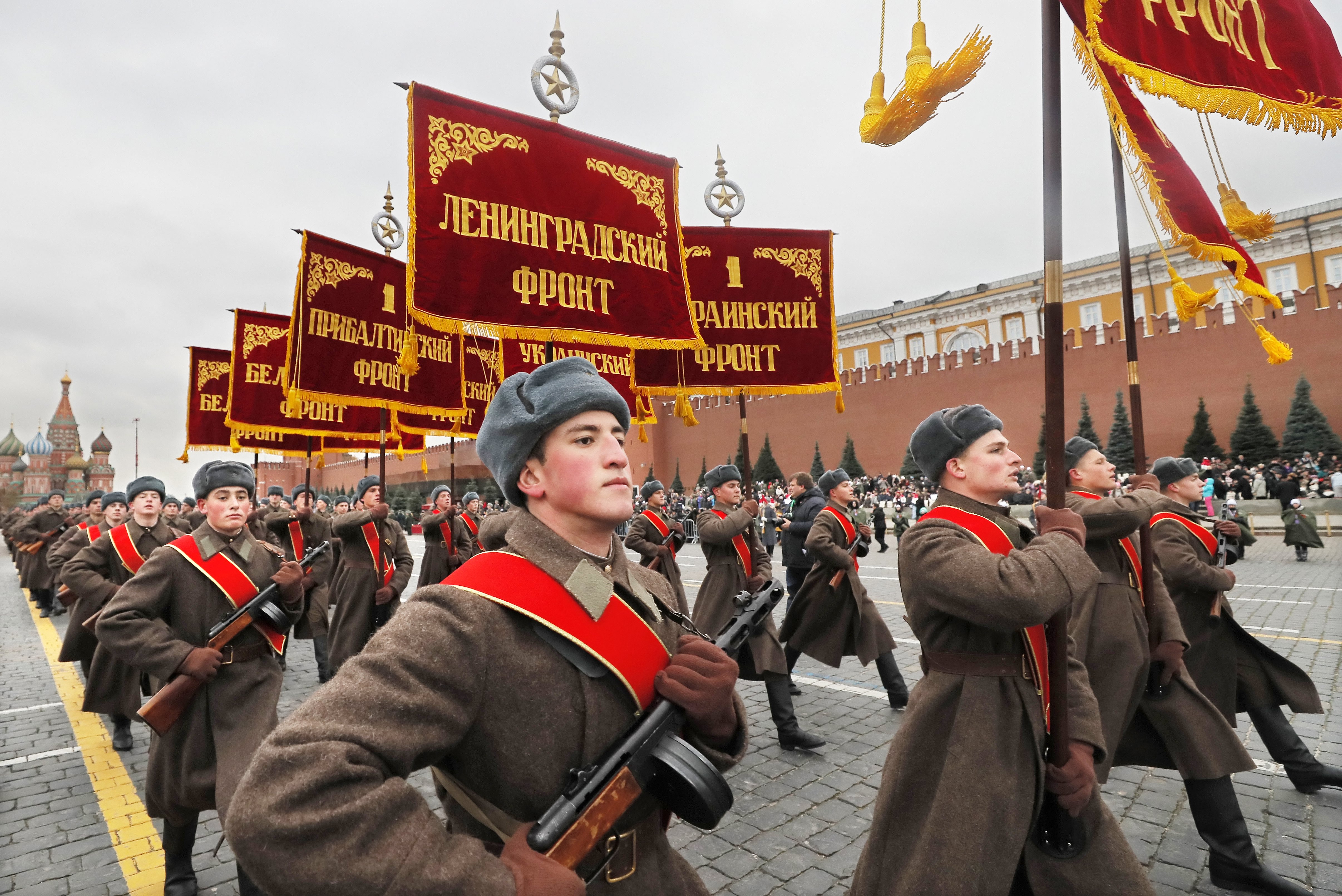 Дата парада на красной площади. Парад на красной площади Тухачевский в цвете.