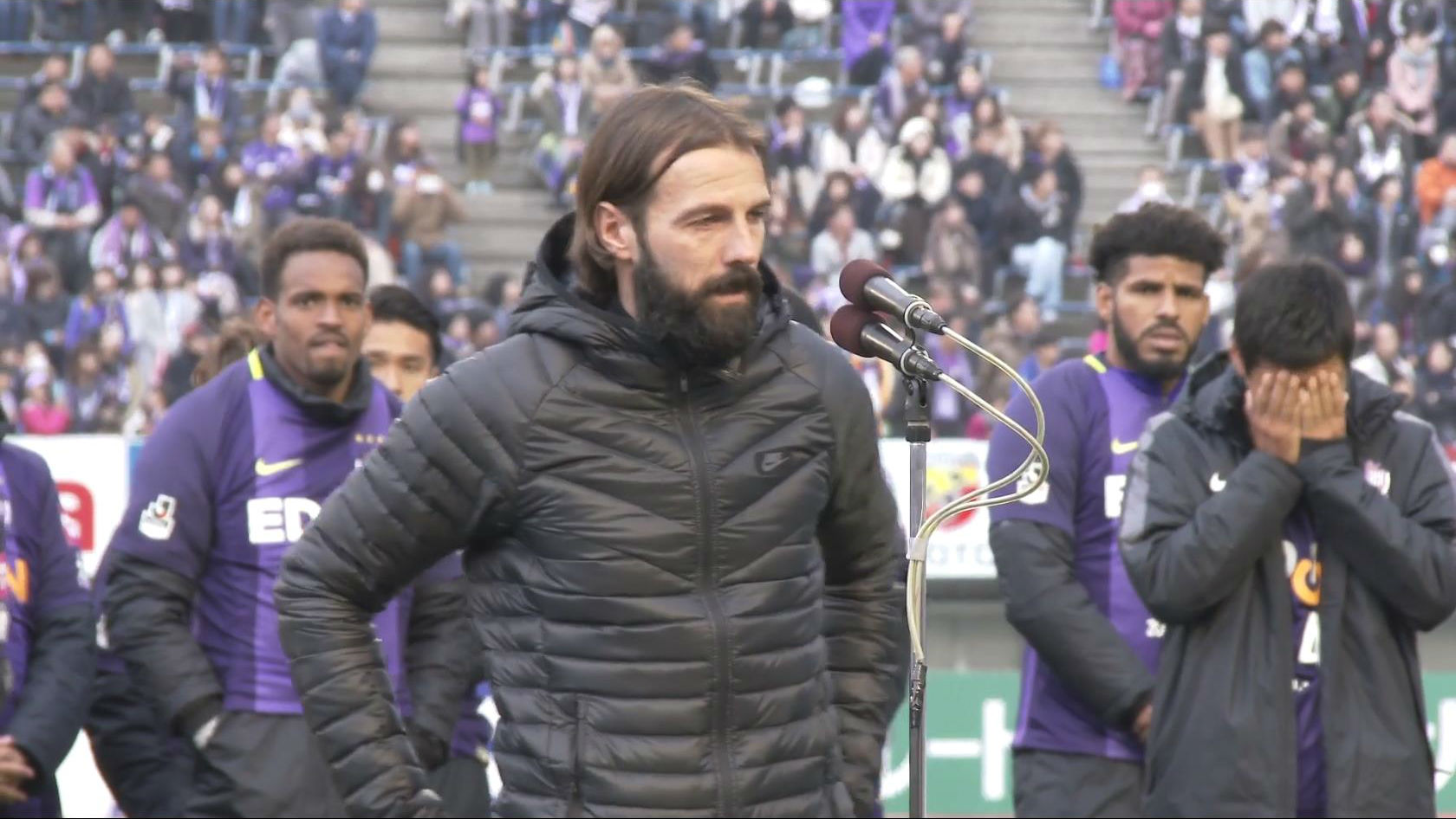 MIHAEL MIKIĆ U SUZAMA Oprostio se od nogometa, počast mu odale tisuće