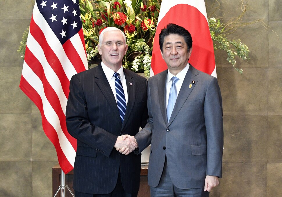 Mike Pence i Shinzo Abe