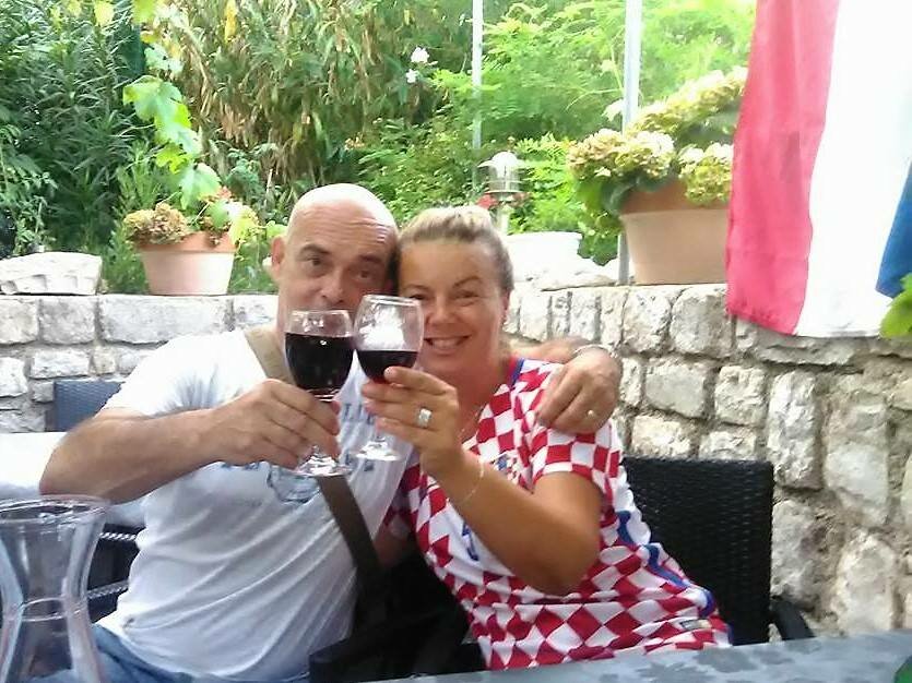 Robert Valdec Mirjana Hrga