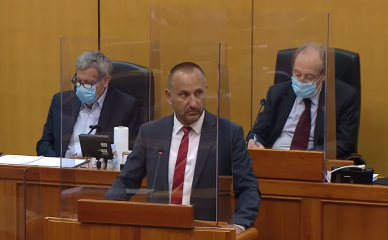 Zekanović Prozvao Marića: Hoće Li Ministar Doći Za Pet Godina I Reći ...