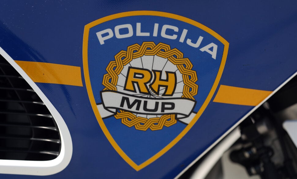 Policija