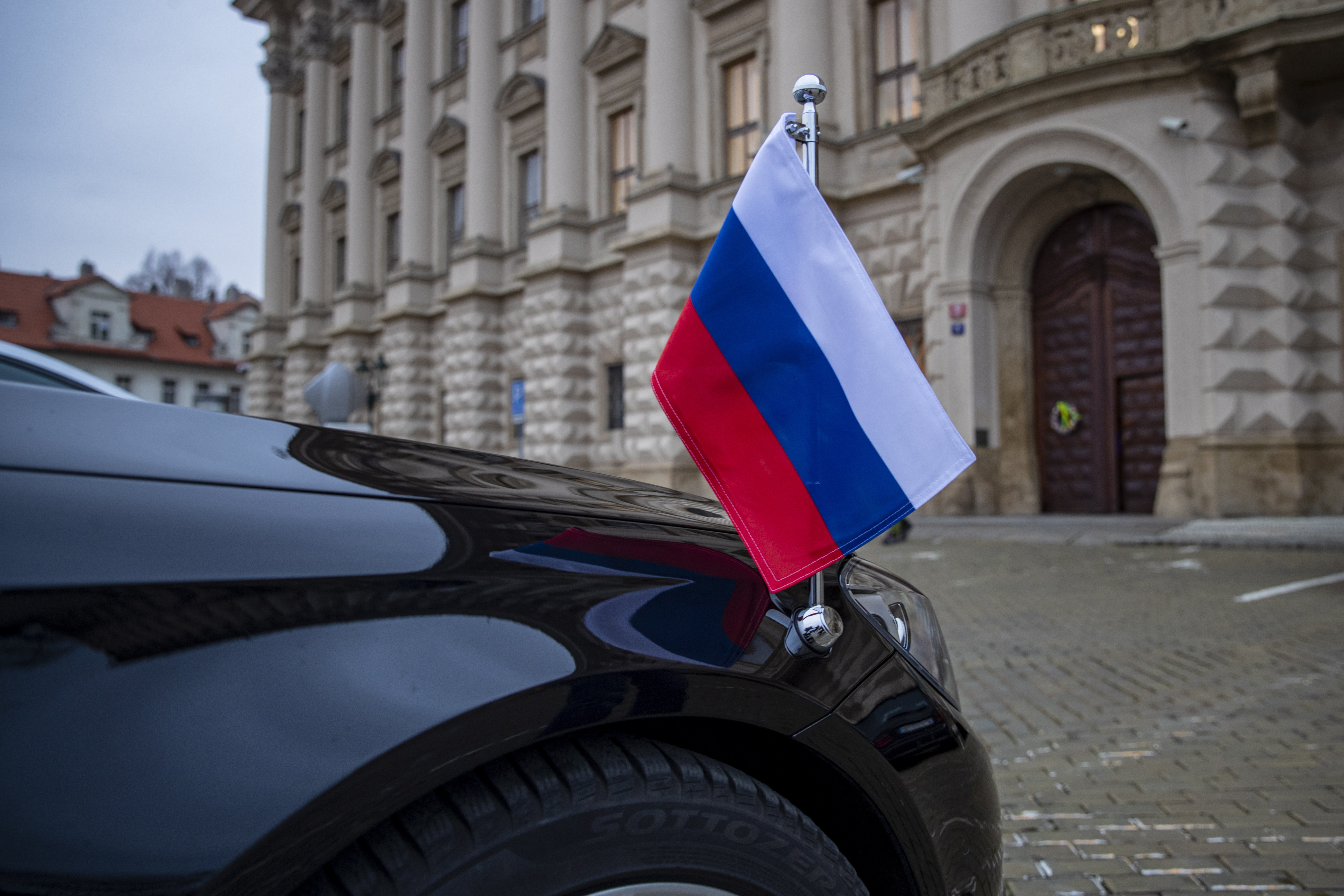 Русский дипломат. Высылка российских дипломатов. Чехия дипломаты. Дипломат фото.