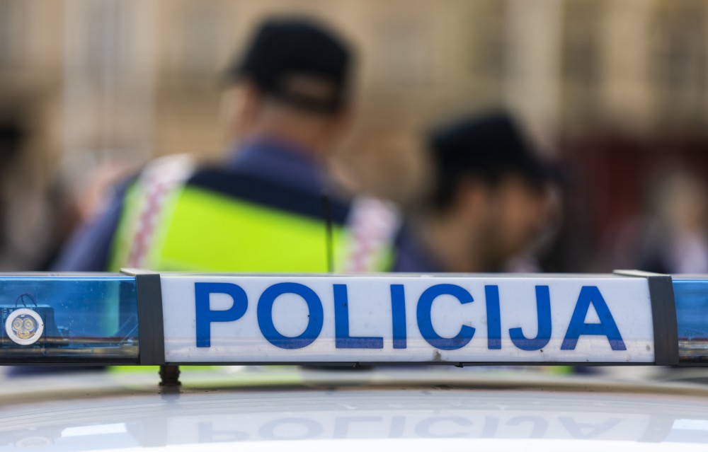 Prometni policajci koji su pretukli čovjeka i poslali ga u bolnicu dobili presudu