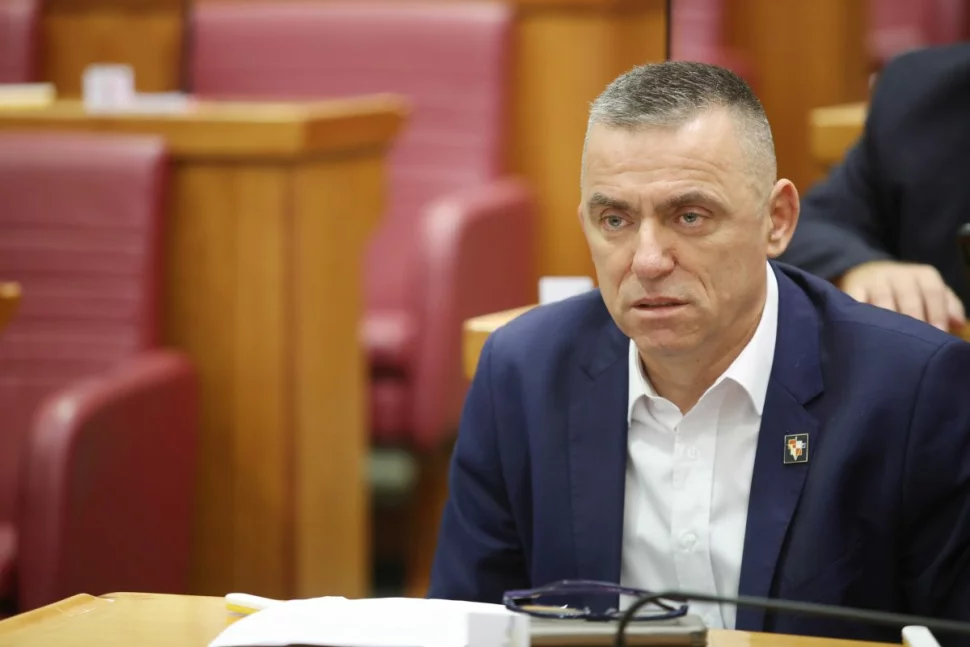 Mlinarić prozvao Plenkovića: 'Ako šaljete HV u Varivode, zašto ne i na ...