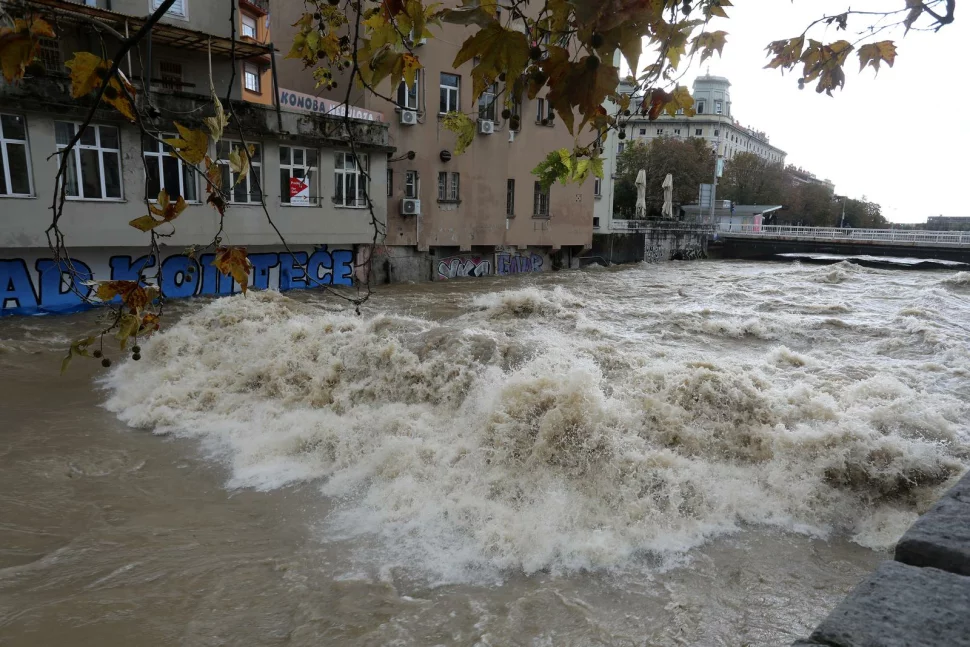 Nevrijeme Poharalo Hrvatsku Obalu: Od Istre Do Dubrovnika Je Sve Pod Vodom