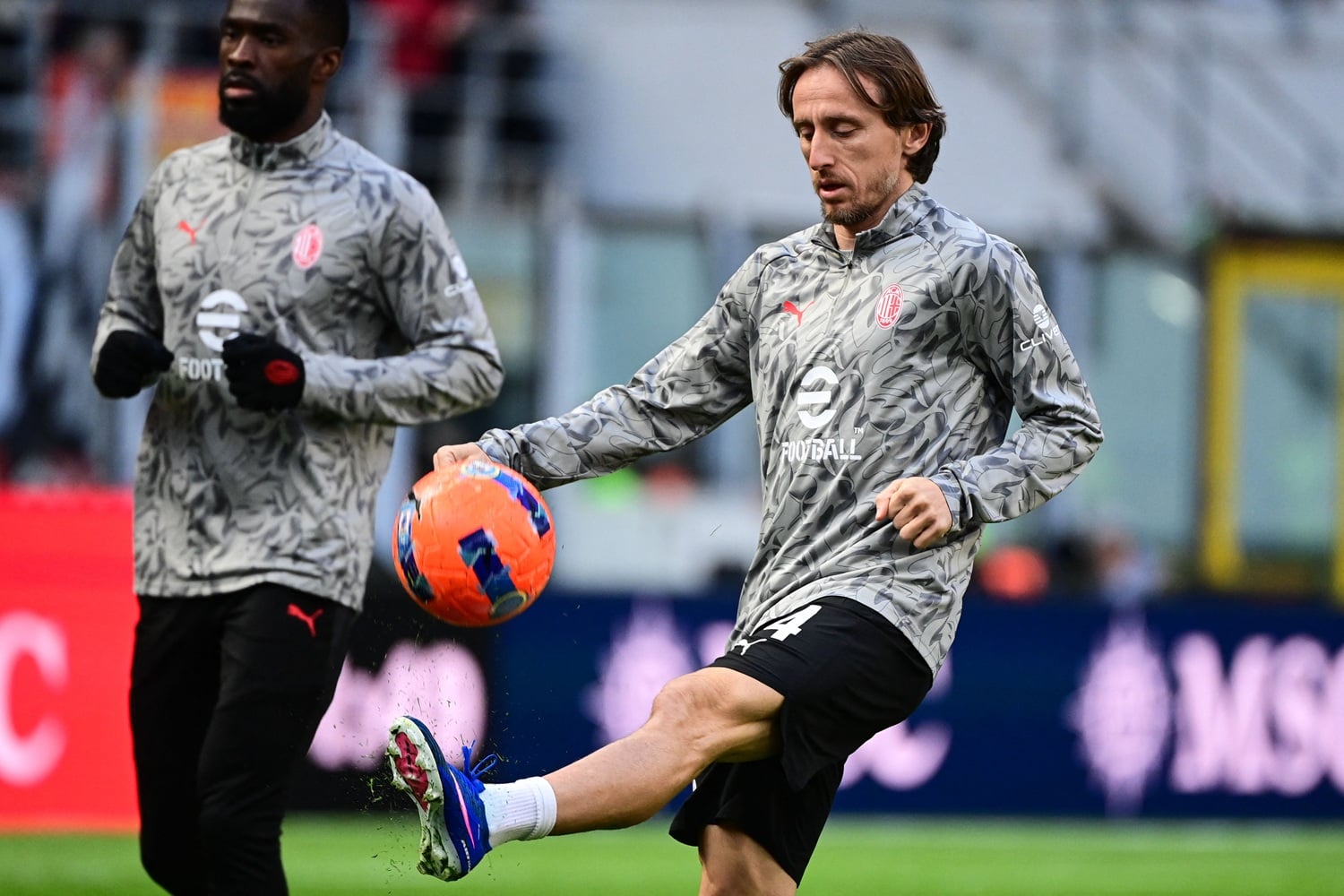 Modrić sudjelovao kod dva gola pa zamijenjen uz ovacije: Milan opet na vrhu Serie A