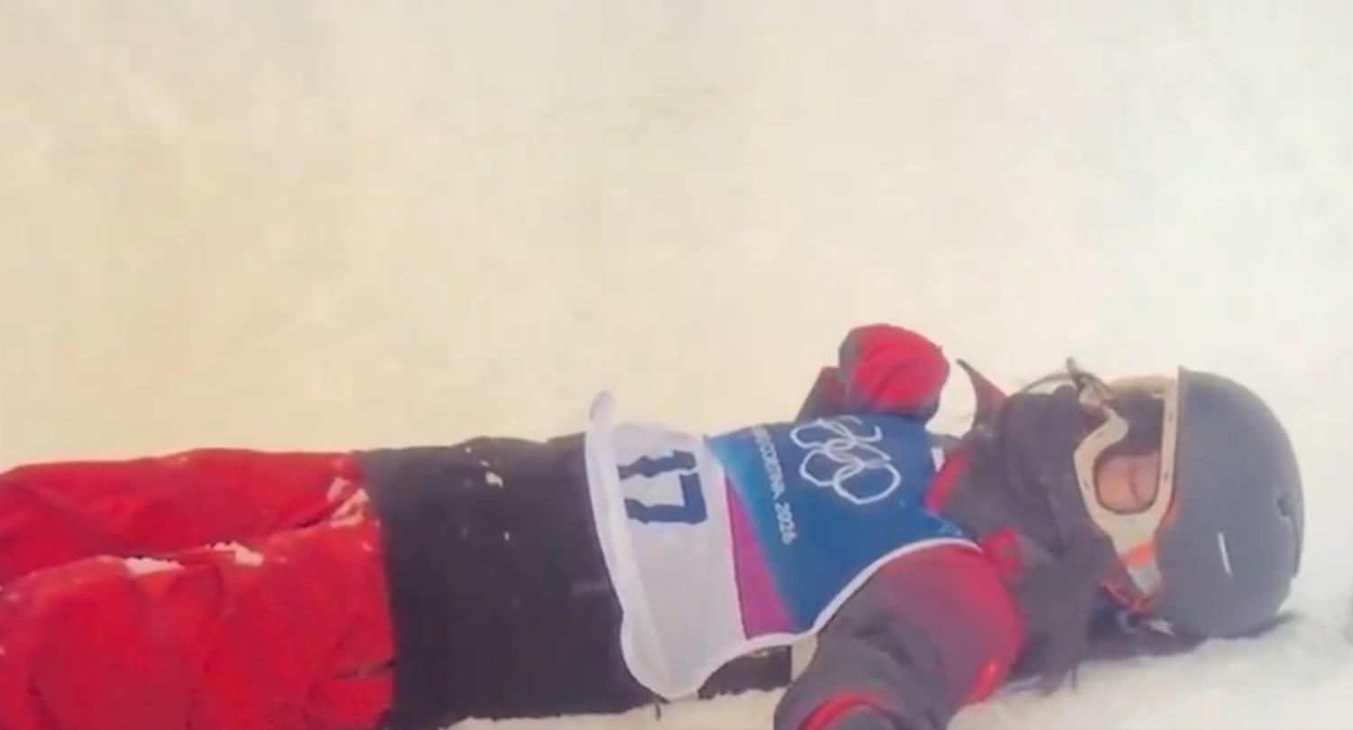 Muk na tribinama nakon pada na Igrama: Snowboarderica nepomično ostala ležati