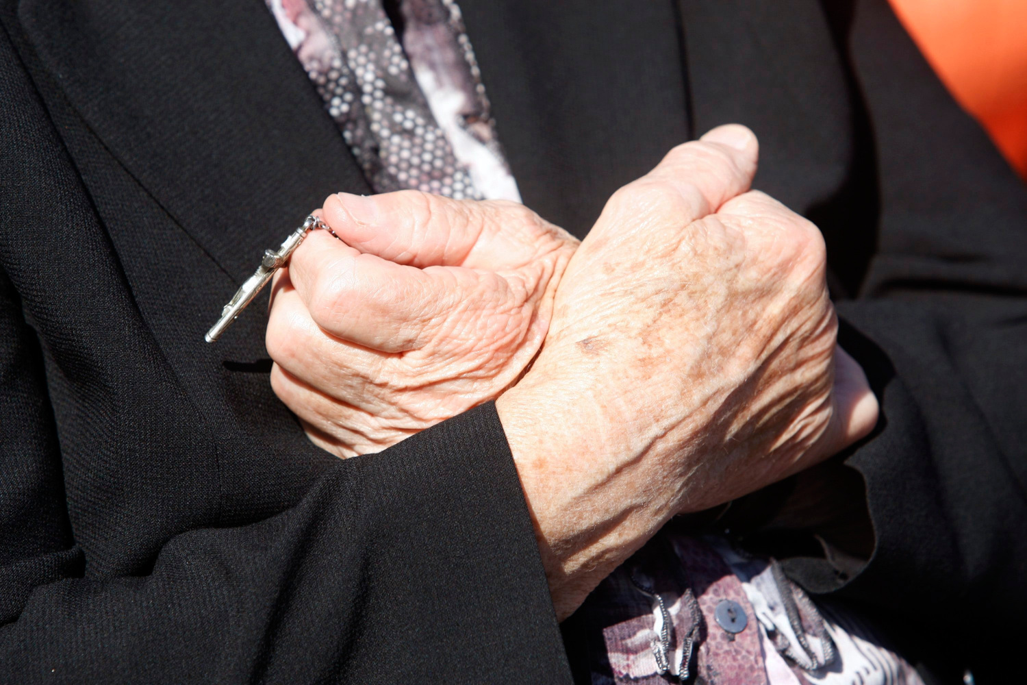 Sramotan grafit mržnje prema Hrvatima na crkvi u Tesliću: 'Napisan je dok se molila krunica'