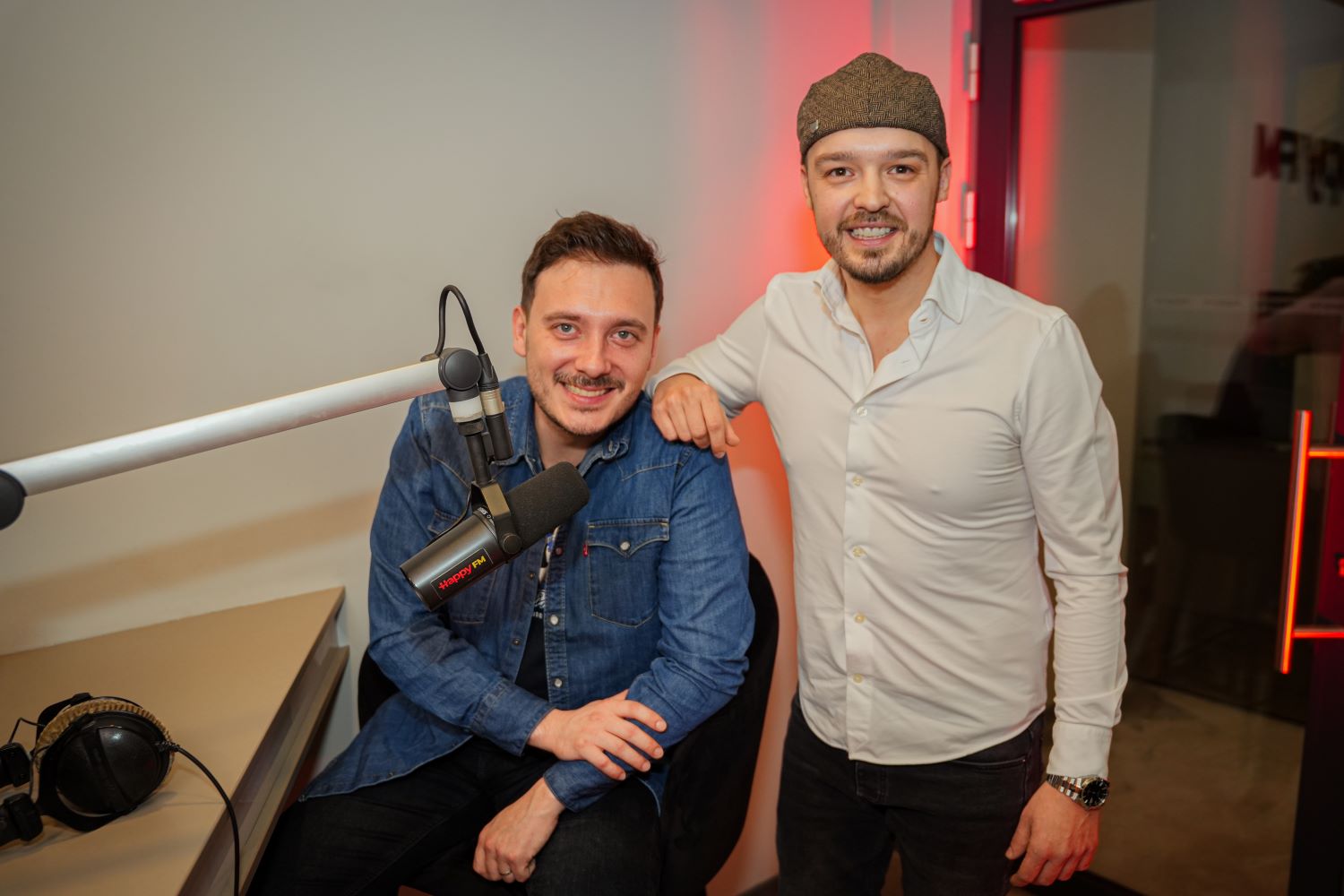 Mejaši otkrili što im se odgodilo: 'Hitna ga je vozila kroz publiku i šator, a on pjeva'