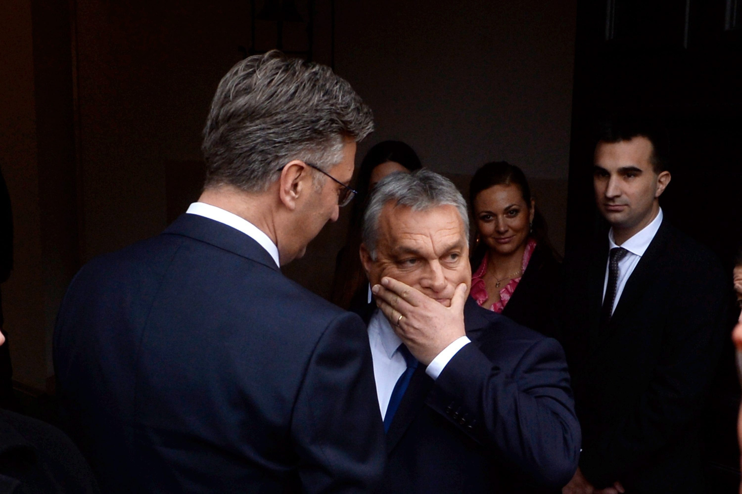 Orbanu se trese stolica pa bijes iskalio na protukandidatu: 'Ovdje se radi o ratu ili miru'