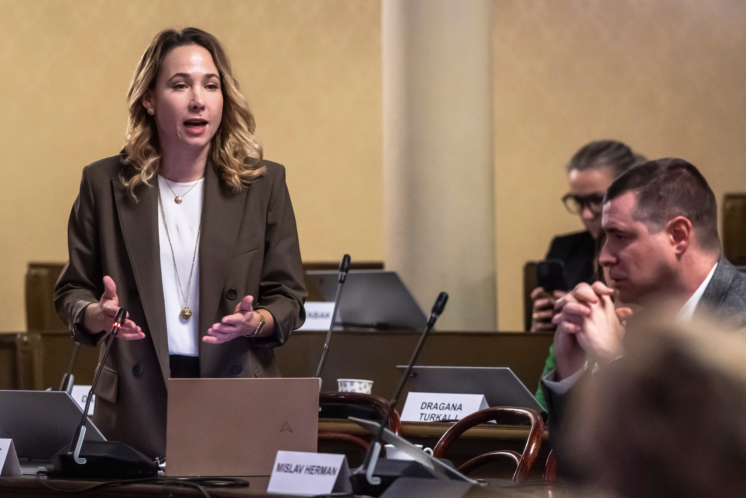 Klub Selak Raspudić sumnja u namještanje: 'Licemjerno je kada Kekin proziva, a čini isto'