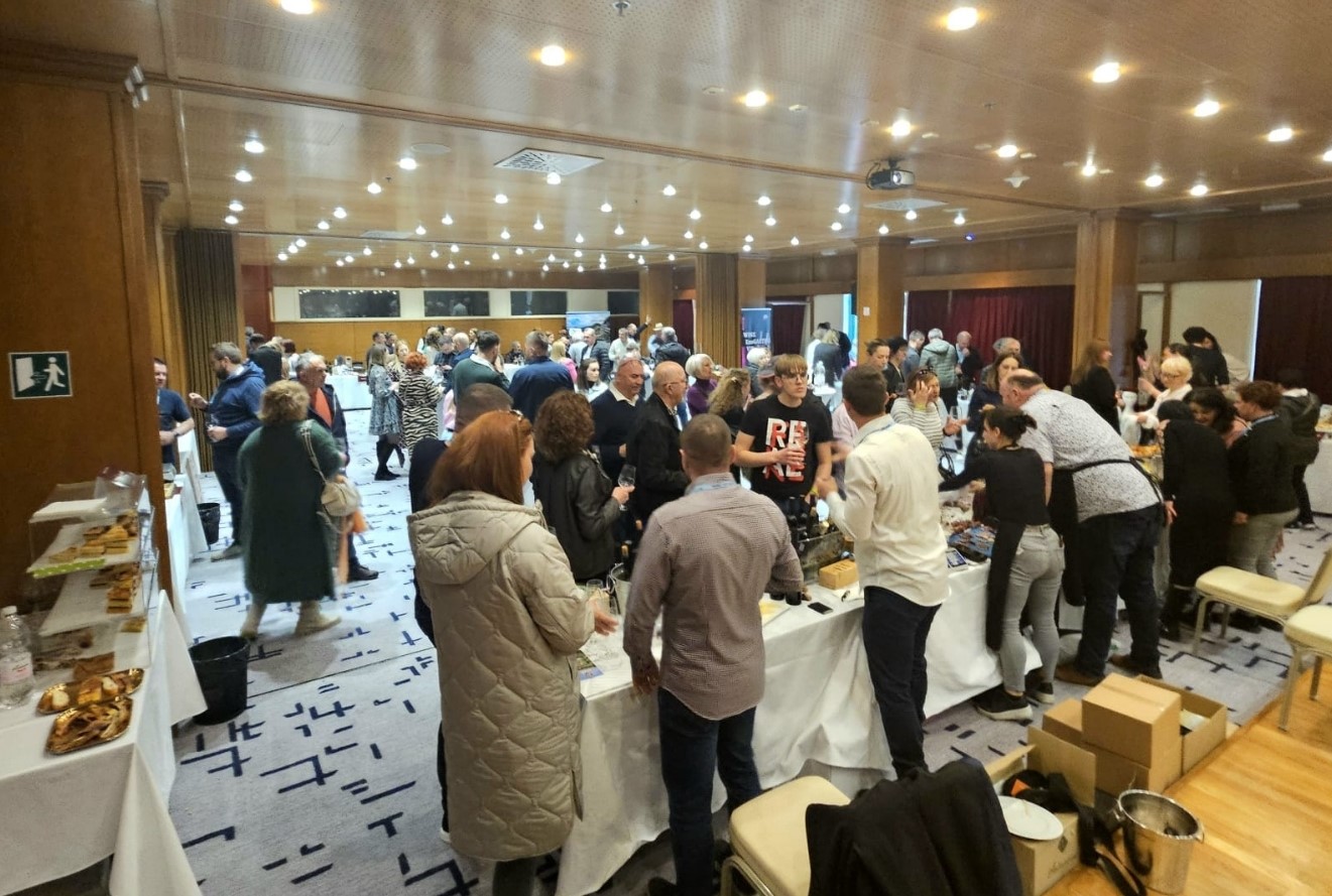 Spoj edukacije, lokalne gastronomije i druženja na eno-gastro susretu Plitvice Wine & Gastro