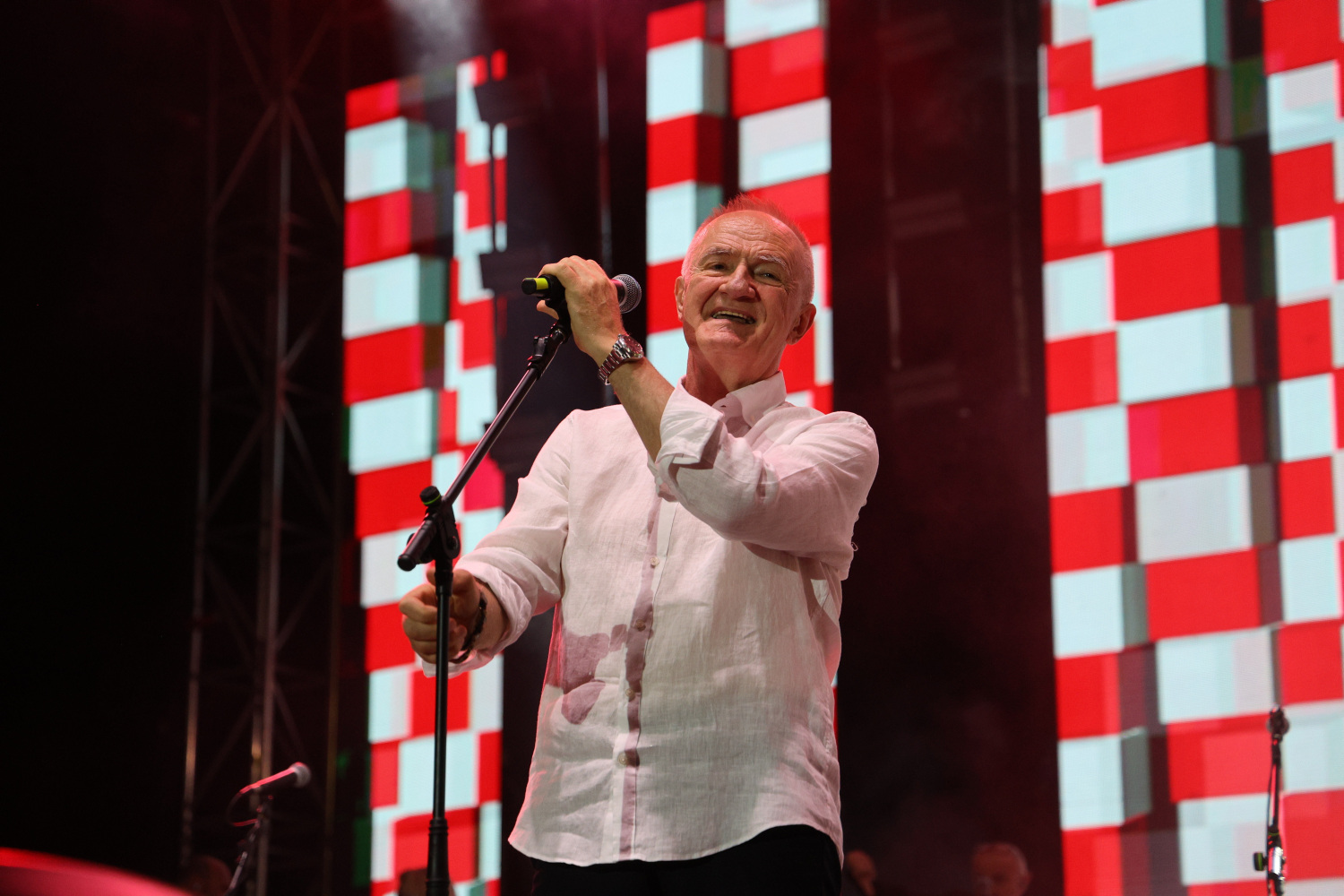 Za dječaka koji je dirnuo Hrvatsku: Hrvatske ruže, Mate Bulić i drugi zajedno na pozornici