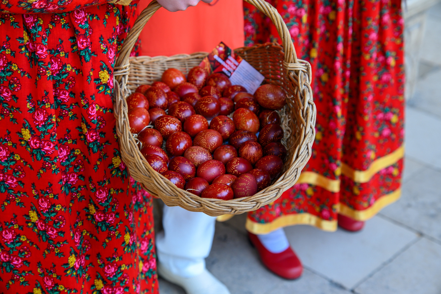 Tradicionalno bojanje jaja: Trebat će vam dva sastojka koja imate kod kuće
