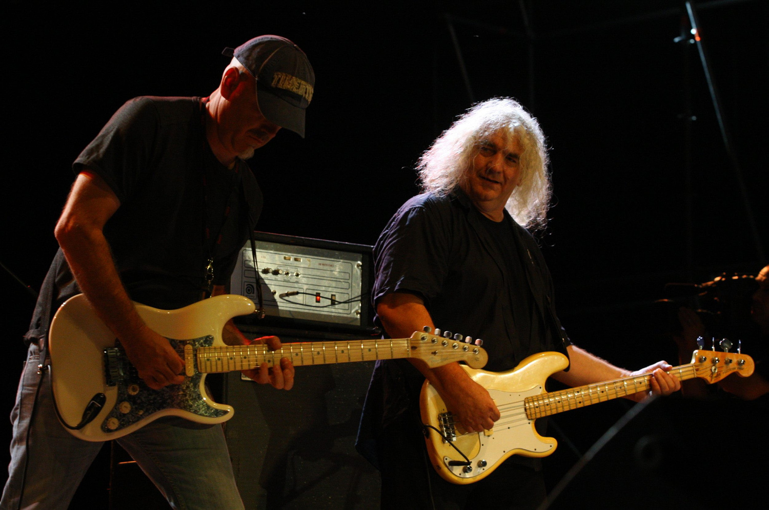 Voditeljica i kći legendarnog gitarista oprostila se od oca: 'Tata, sviraj sada najglasnije ikad…'