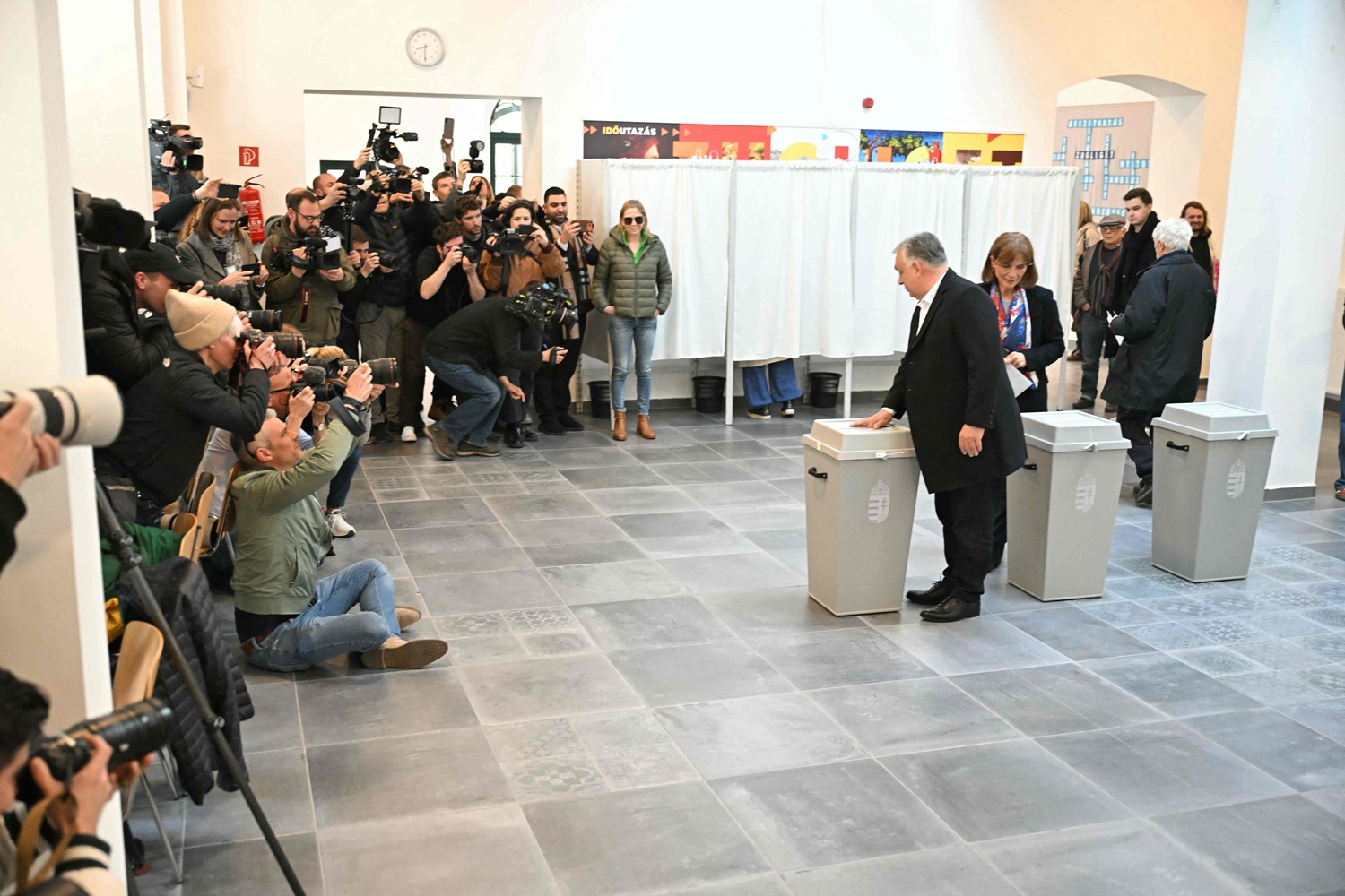 Glasovi u Mađarskoj se kupuju i drvima za ogrijev? Bile i dojave o bombama