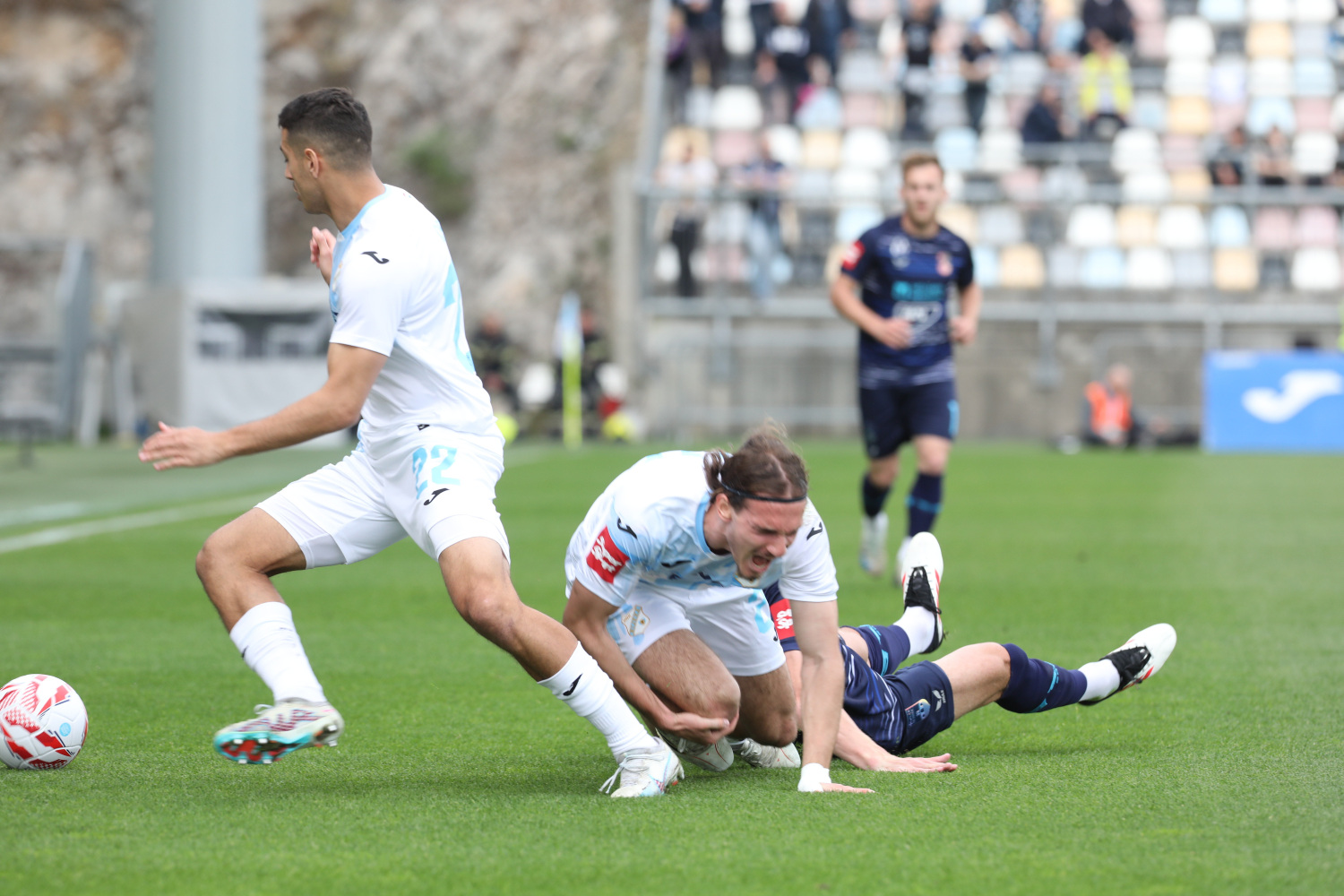 Loše vijesti za mladog hrvatskog reprezentativca: Doznalo se i što će biti s Frukom