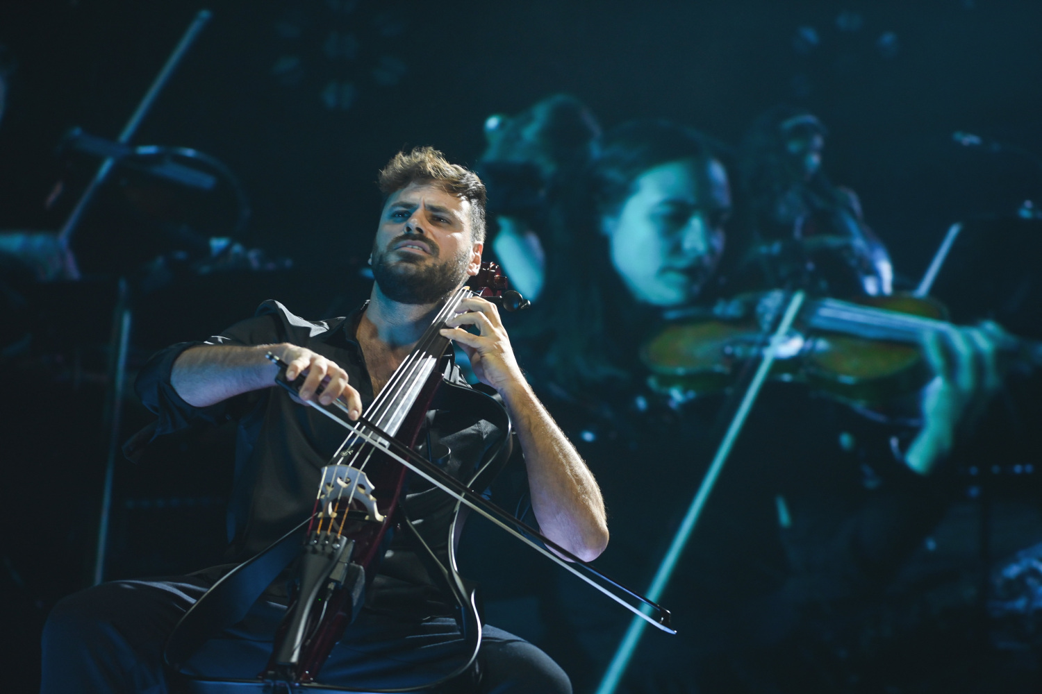 Hauser zabrinuo obožavatelje: 'Teška srca vam moram reći'