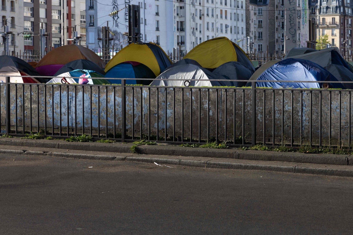 Britanski list tvrdi: Grčka policija je nasilne migrante koristila za čuvanje granice