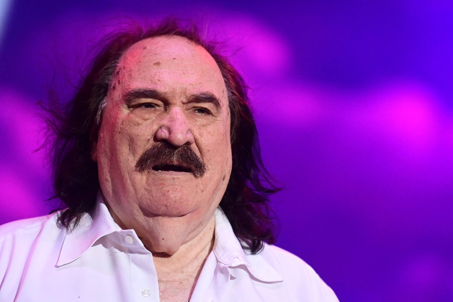 Mišo Kovač oglasio se nakon navoda da jedva preživljava: 'A dijamanti ništa?'