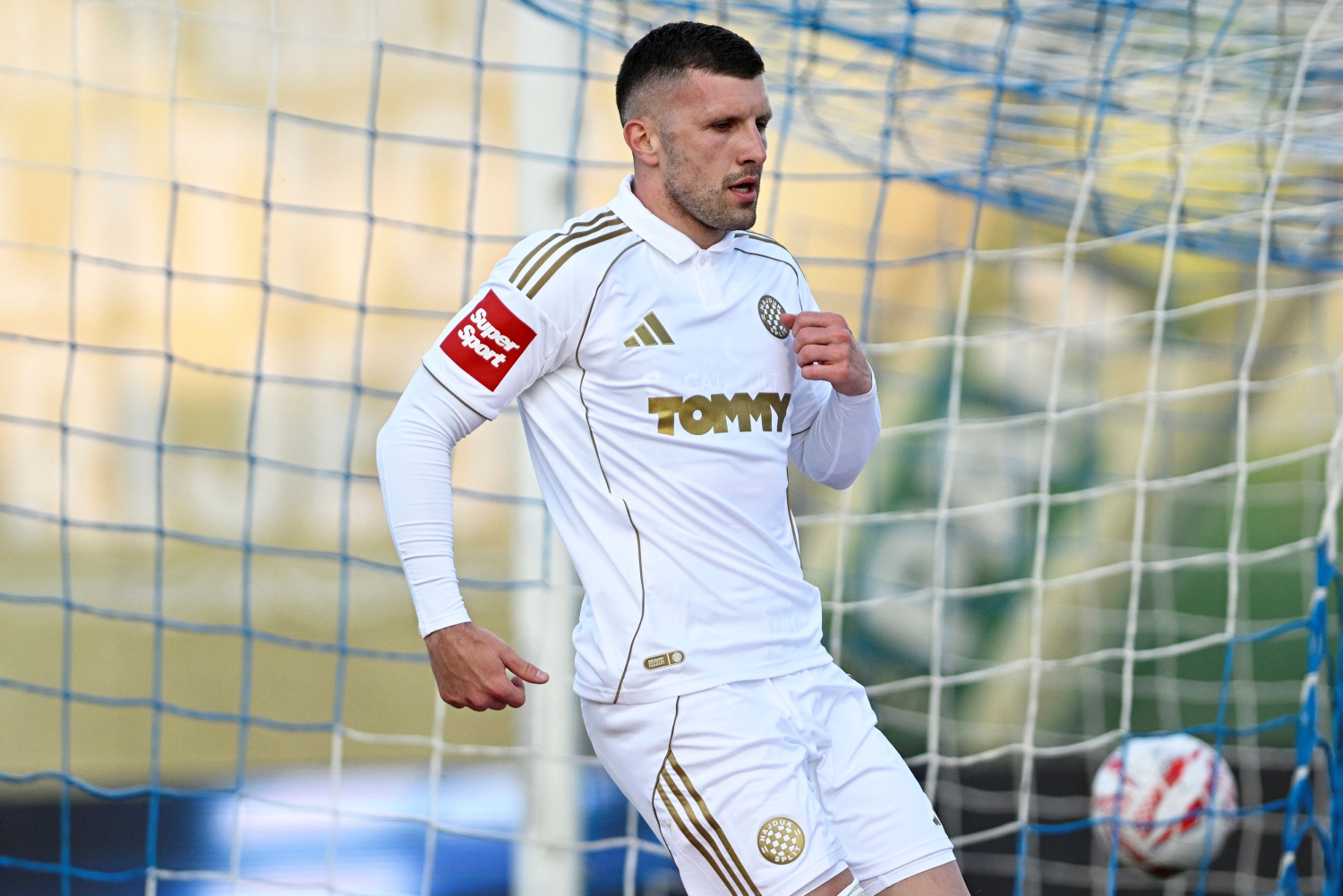 Rebić postao viralan hit: Zbog jednog detalja njegova fotografija širi se mrežama