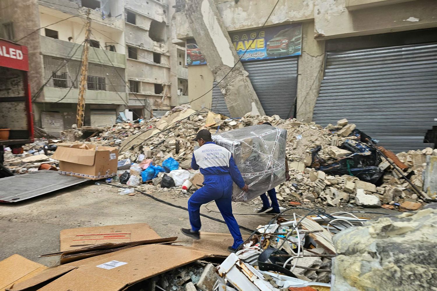 Izrael raketirao Libanon: Ranjena novinarka, druga zarobljena pod ruševinama