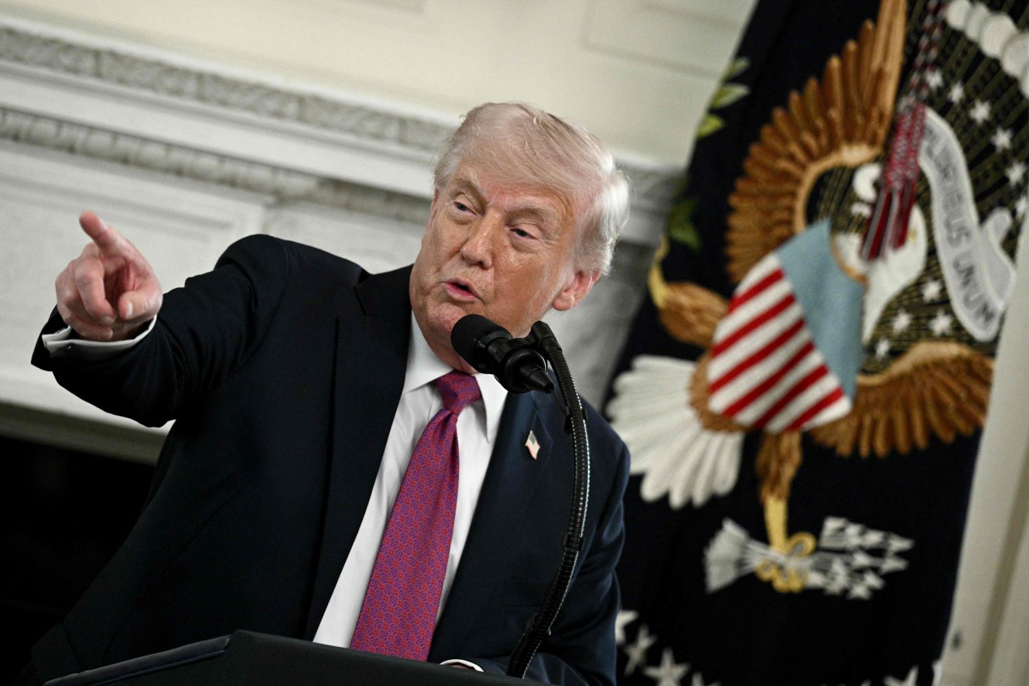 Šef američke mornarice napustio dužnost: Je li potez ministra obrane razlog?