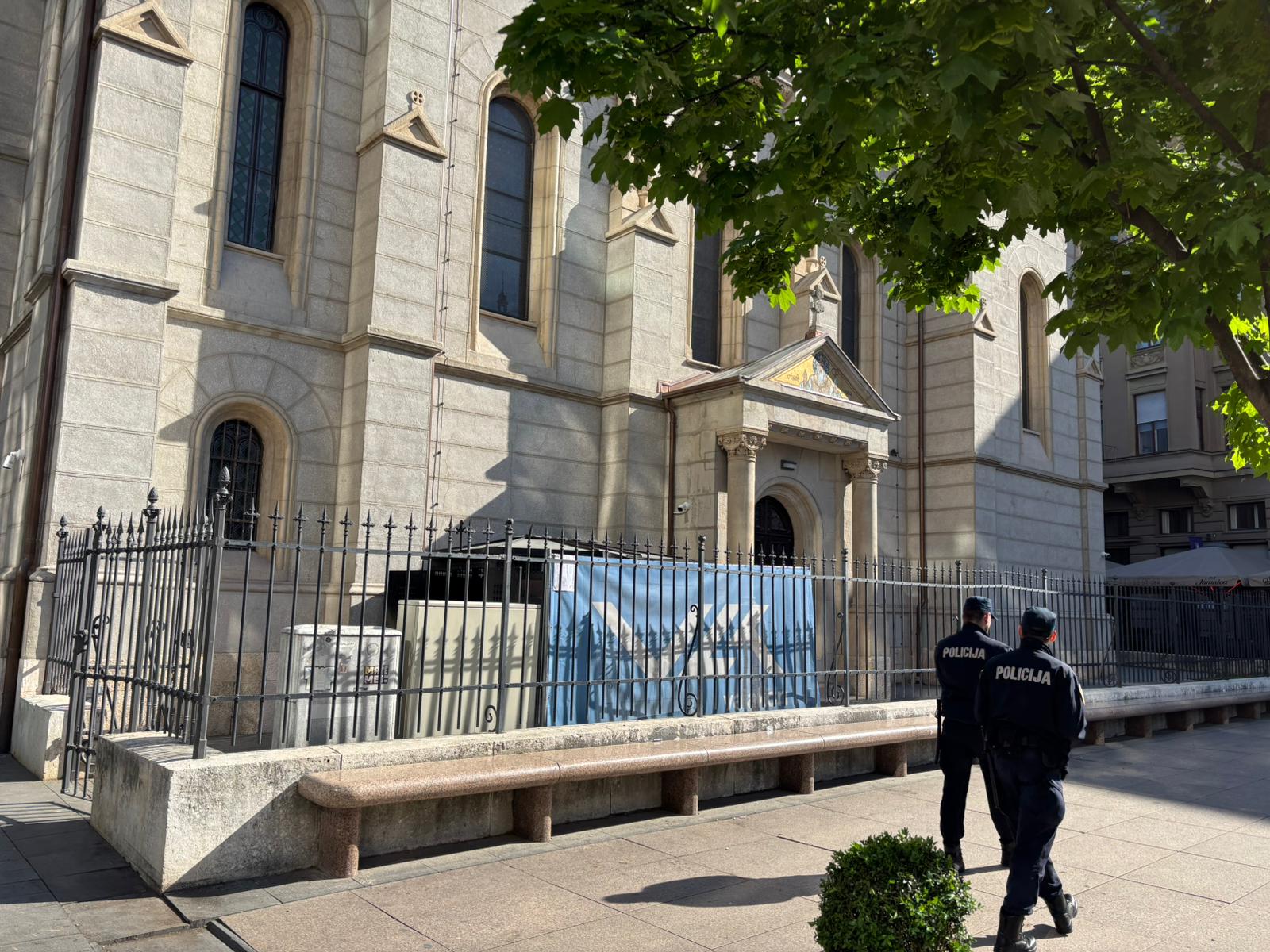 Ljevica za vandalizam pravoslavne crkve optužila Plenkovića: Spominju povijesni revizionizam