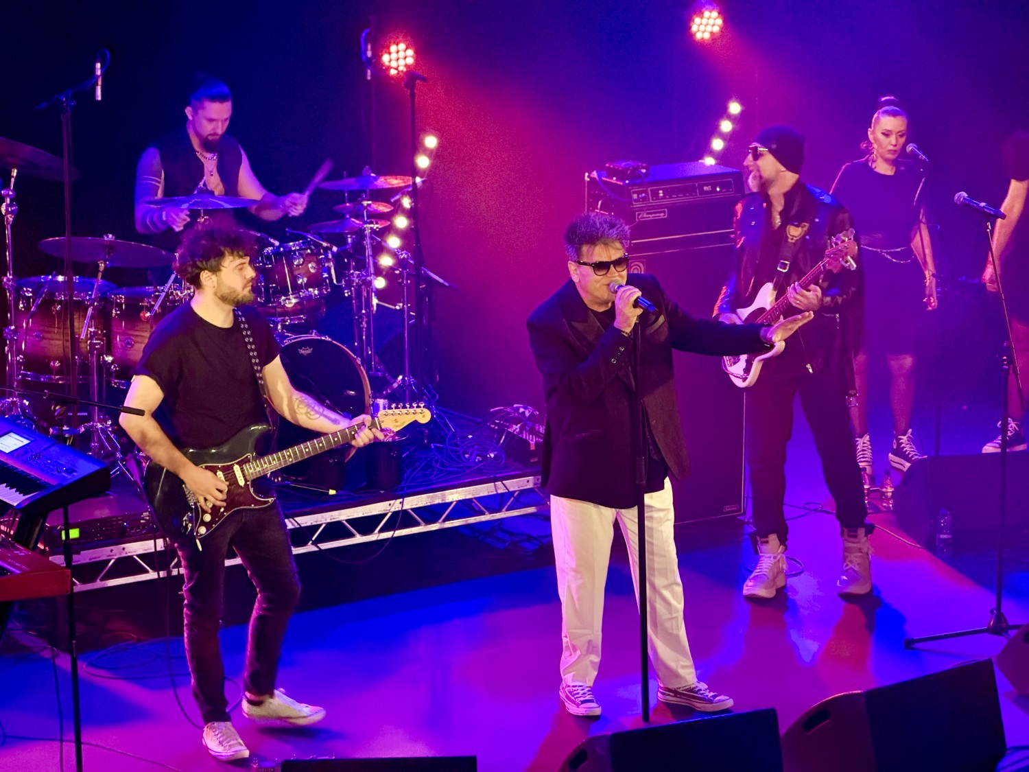 Crvena Jabuka pokorila London: 'Pjevamo o ljubavi od prvog dana'