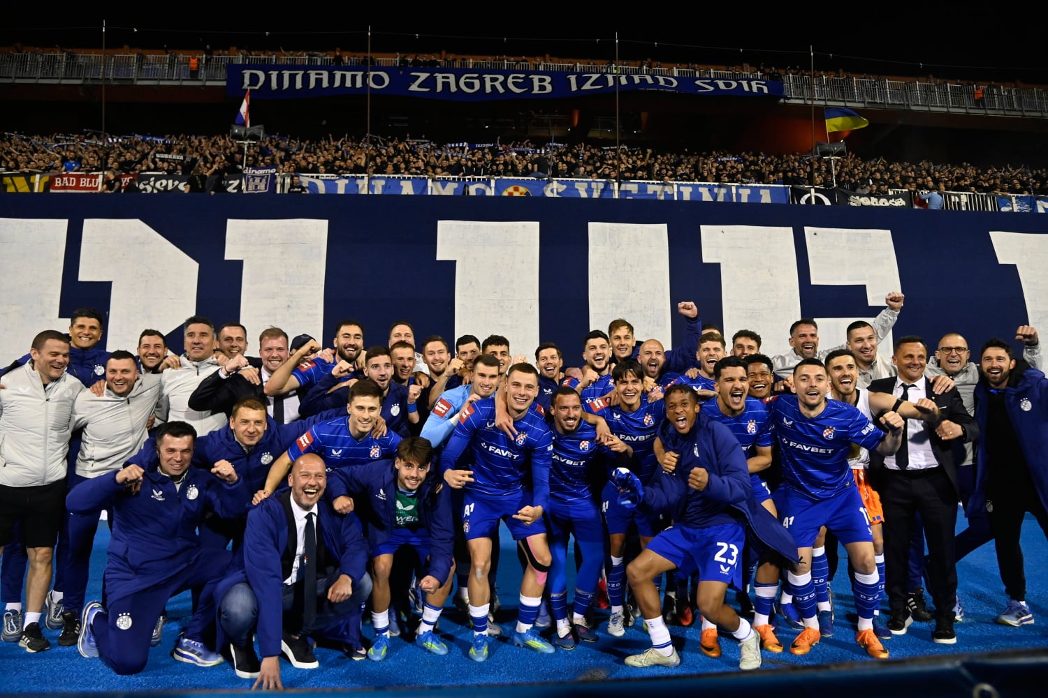 Iz Dinama poslali poruku usred noći: 'Za one koji su budni u jedan...'