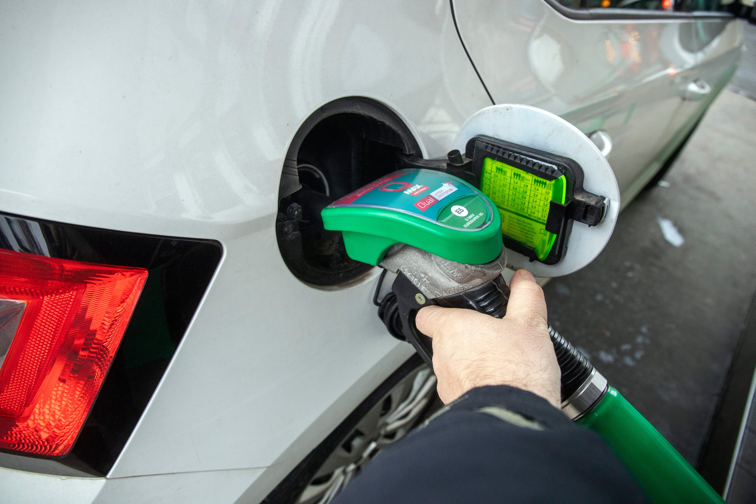 Vlada objavila nove cijene goriva: Evo koliko ćete izdvojiti za litru benzina i dizela