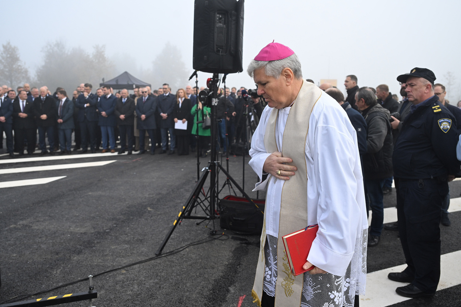 Biskup Košić dobio vrijedno priznanje: 'Nije bilo nikakve dvojbe, plaketa je u pravim rukama'