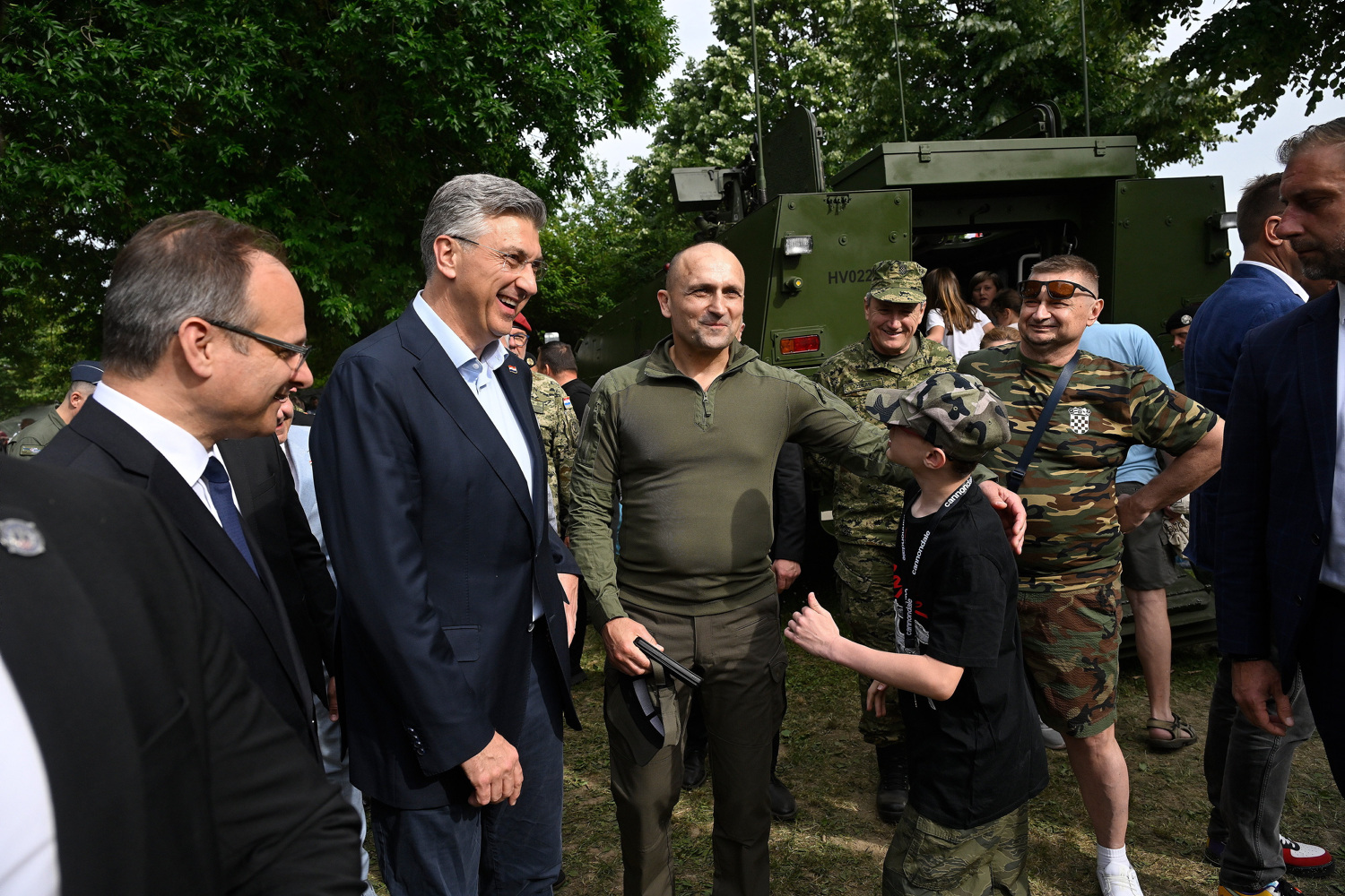 Plenković i Anušić stigli na Jarun: Hrvatska vojska pokazala što ima na raspolaganju