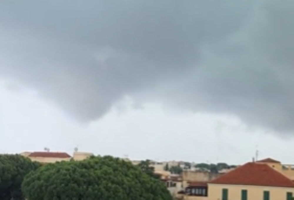 Kaos u Rimu: Pijavica usred grada rušila sve pred sobom