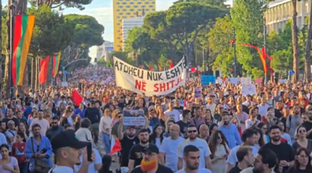 Albanci se masovno digli na noge zbog Trumpovog zeta: 'Naša zemlja nije na prodaju'