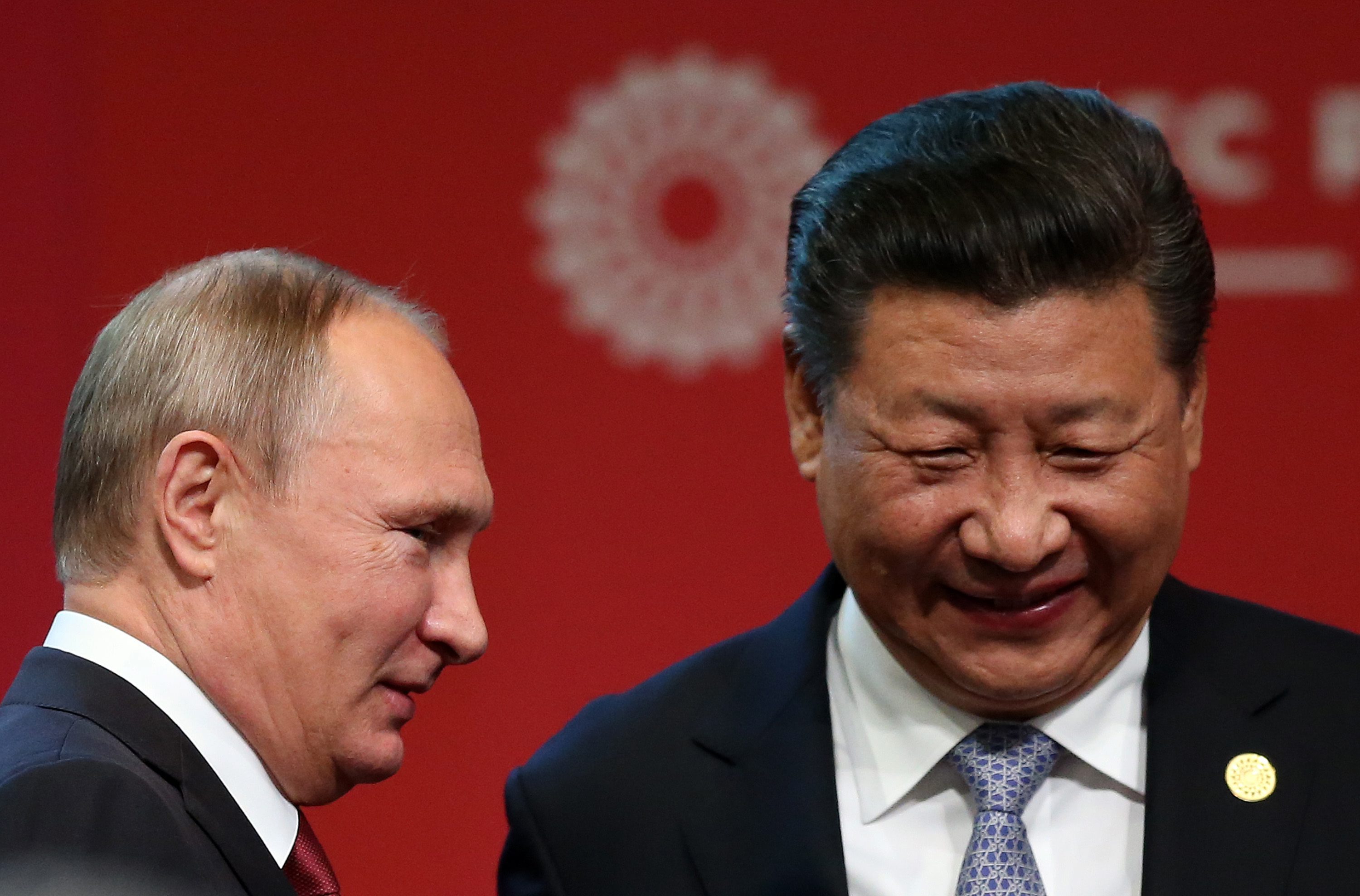 Три политик. Путин и си Цзиньпин. Си Цзиньпин и Джо Байден. XI Jinping и Путин. Путин и си Цзиньпин фото.